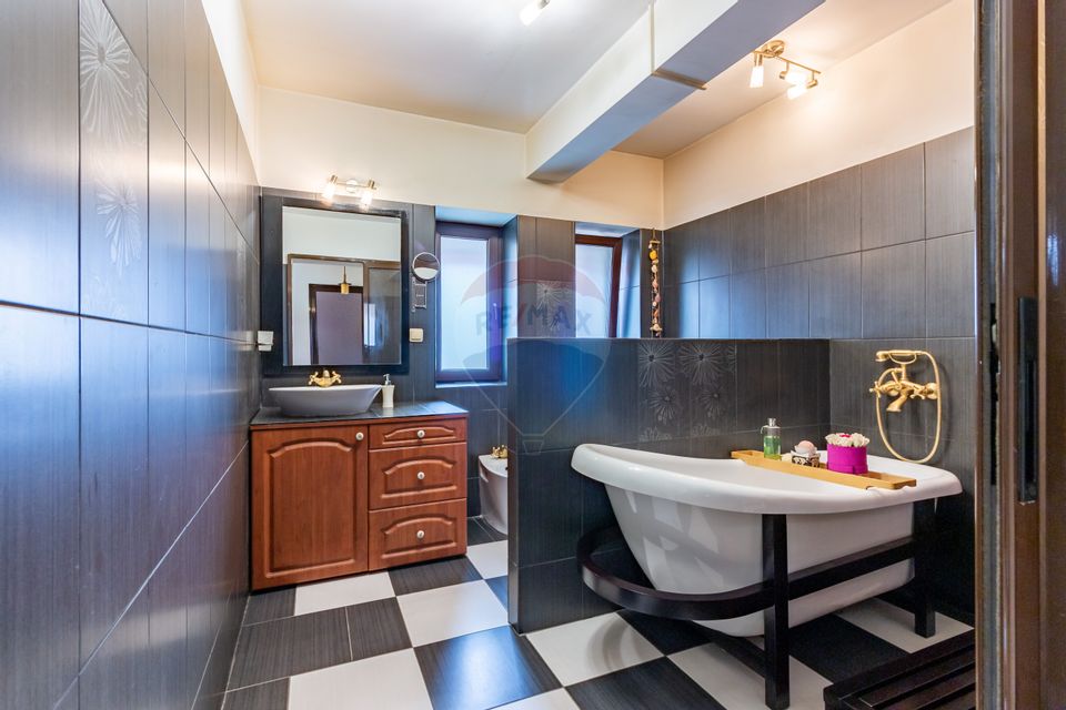 5 room House / Villa for sale