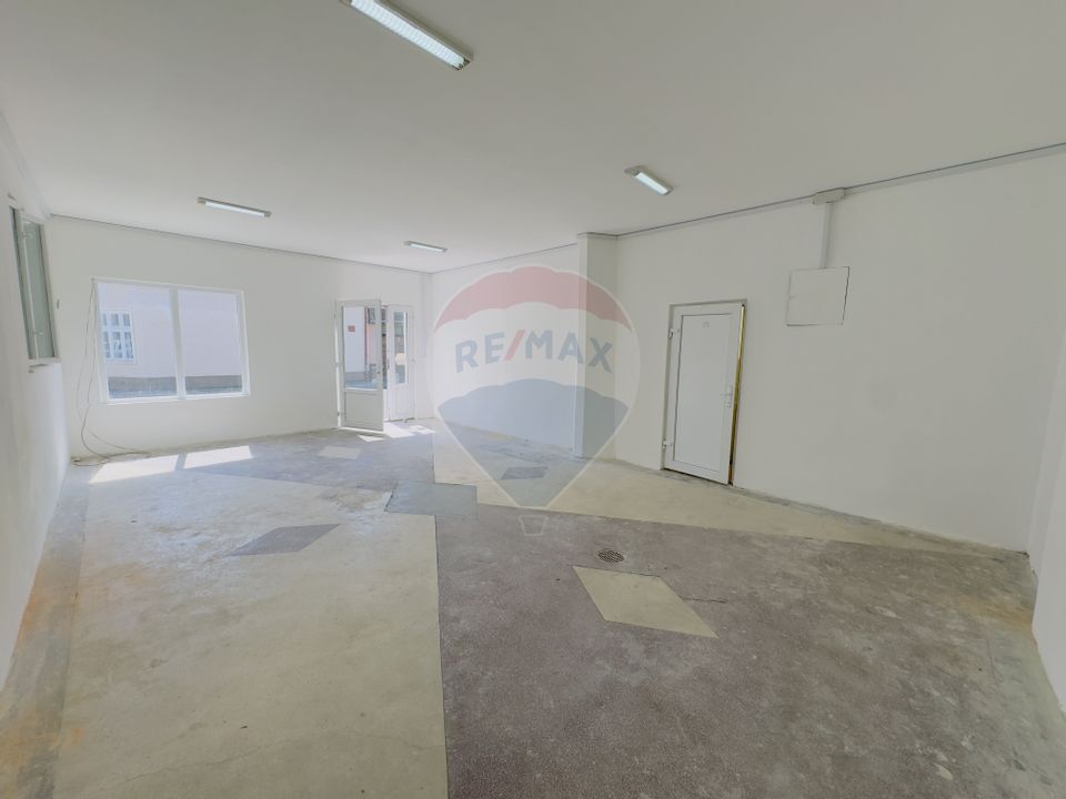 50sq.m Commercial Space for rent, Centru Civic area