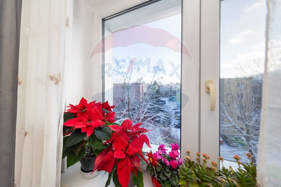 Apartament cu 3 camere de vânzare în zona Electroprecizia