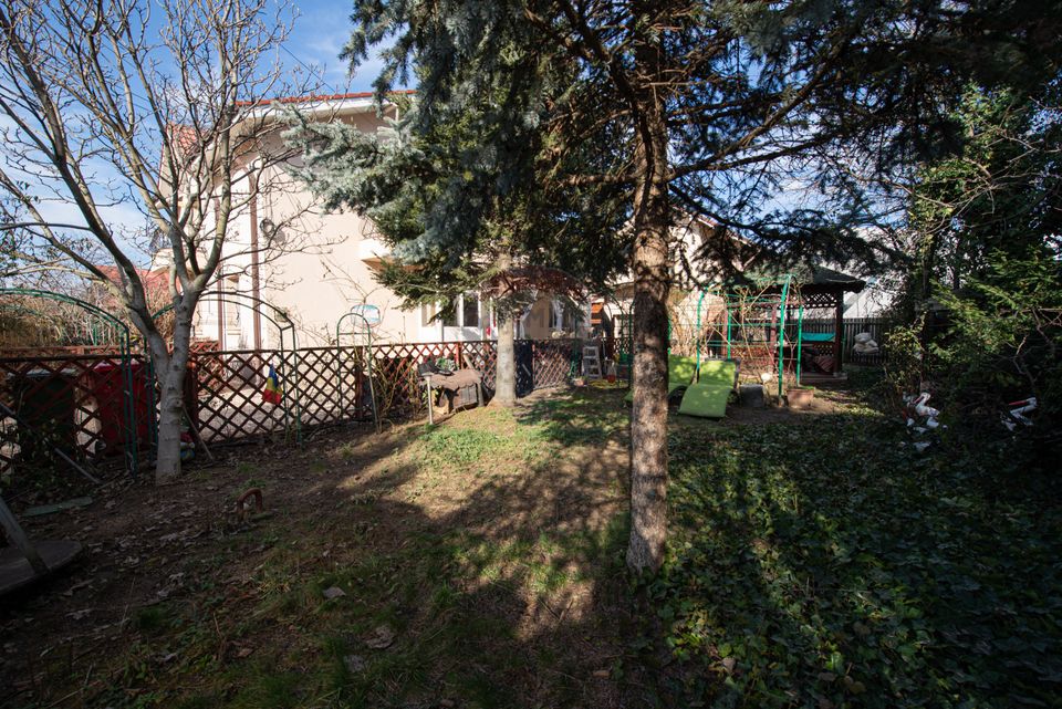 Detached house S+GF+1+M courtyard of 460sqm Ghencea sector 6
