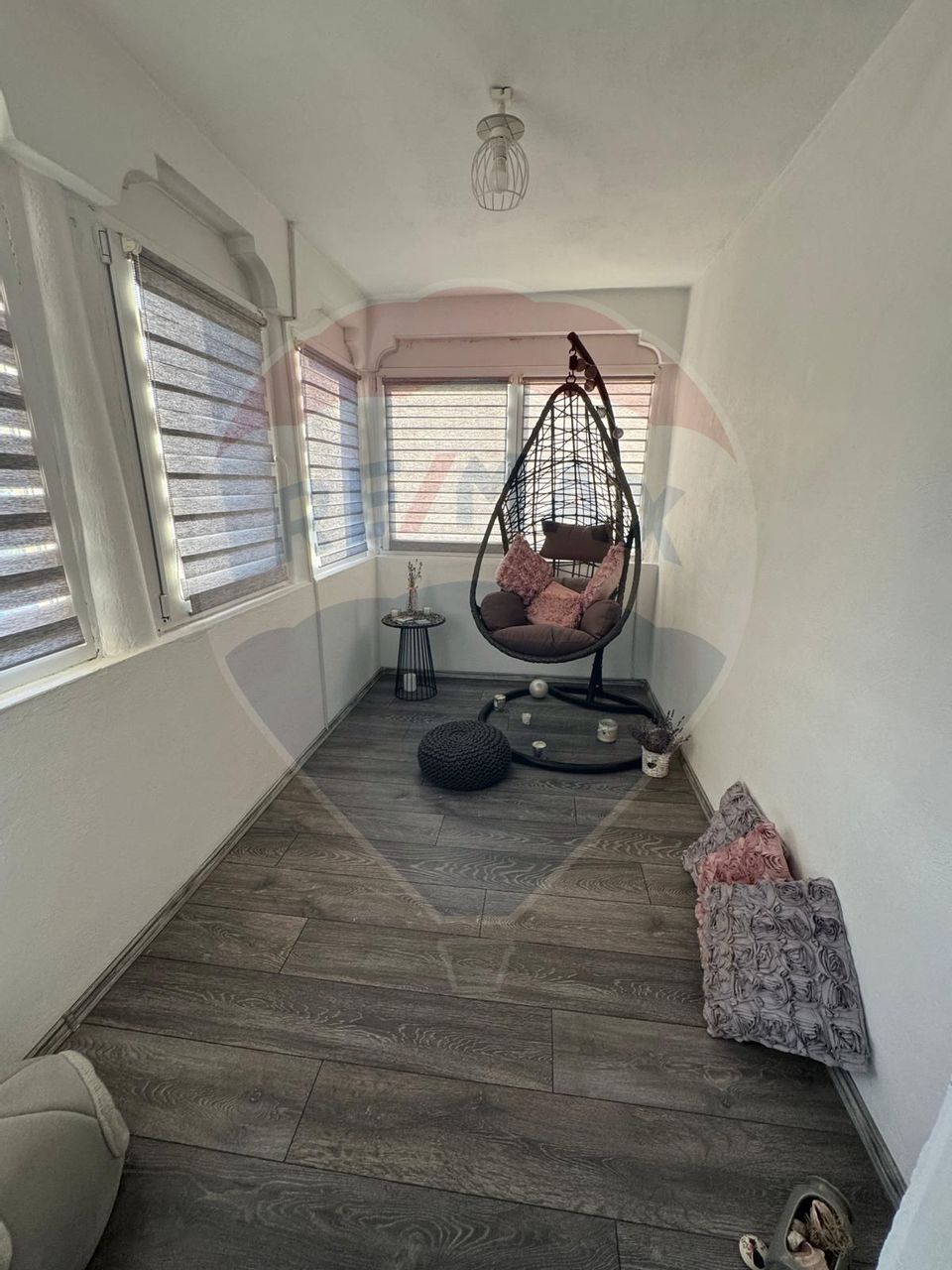 Casă / Vilă cu 7 camere de vânzare în zona Central