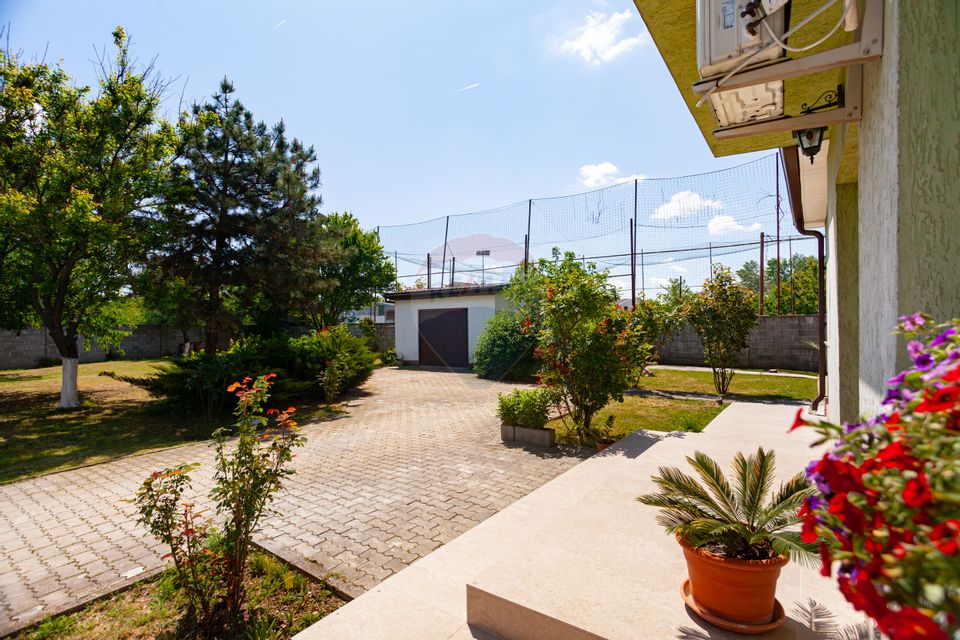 Casă cochetă de vânzare, teren 954 mp, posibil parcelare, în Subcetate