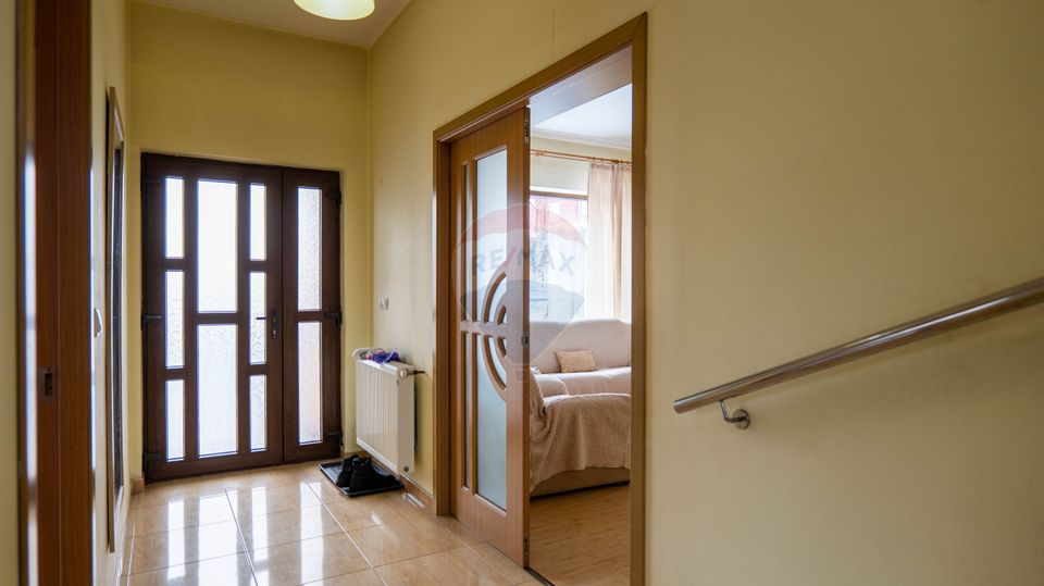 5 room House / Villa for sale