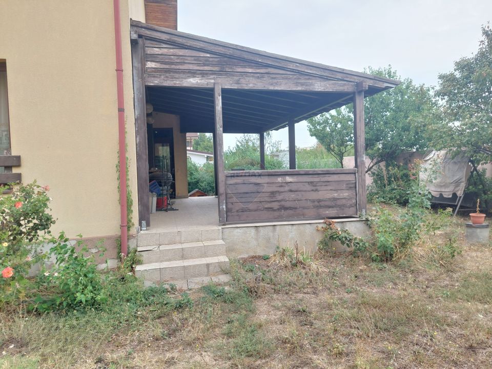 Casă cu 5 camere, 500 mp teren, Domnești, Ilfov