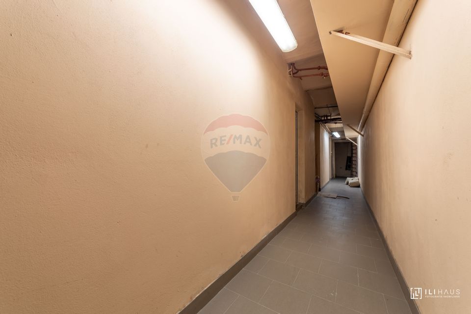 211sq.m Commercial Space for rent, Ultracentral area