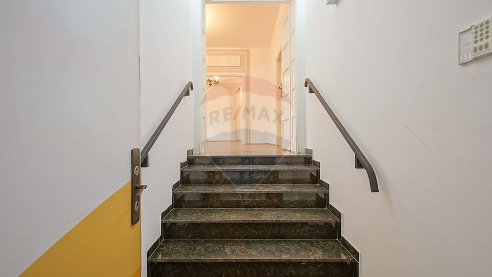 123.7sq.m Commercial Space for rent, 15 Noiembrie area