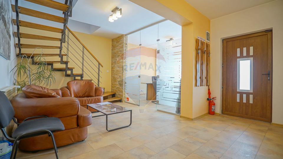 4 room House / Villa for sale