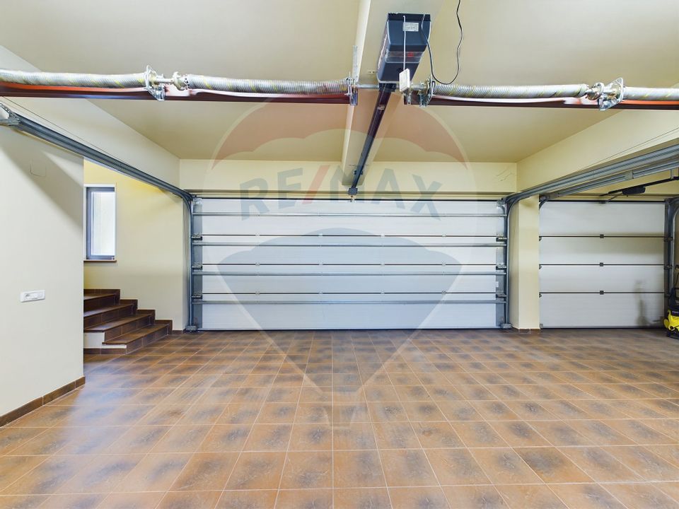 Unique Opportunity: Luxury House with Pool and Premium Finishes