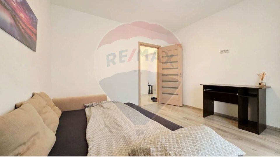 Apartament cu 3 camere si loc de parcare de inchiriat zona AFI