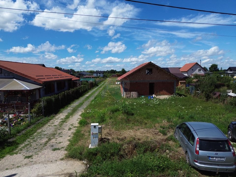 Casa 90m2 cu hala 120 m2 si 8 ari de teren de vanzare in CATALINA