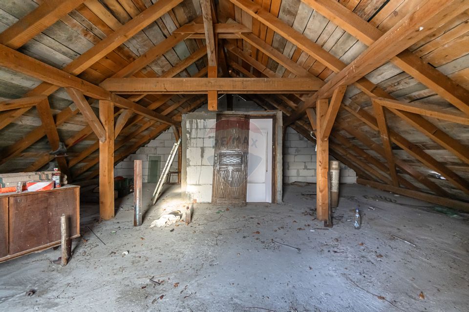 Casă de vânzare | 5 camere | Teren 1,100 mp | STUPINI | COMISION 0% |