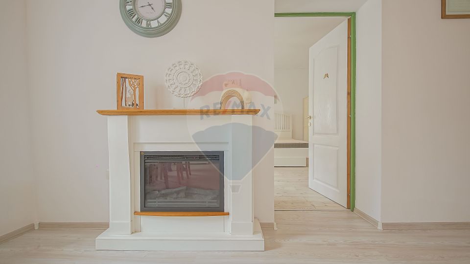 Apartament 3 camere cochet, renovat,  Centrul Istoric