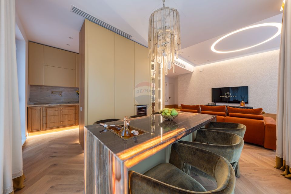 Vila cu 4,5,6  camere de vanzare in Marina Snagov