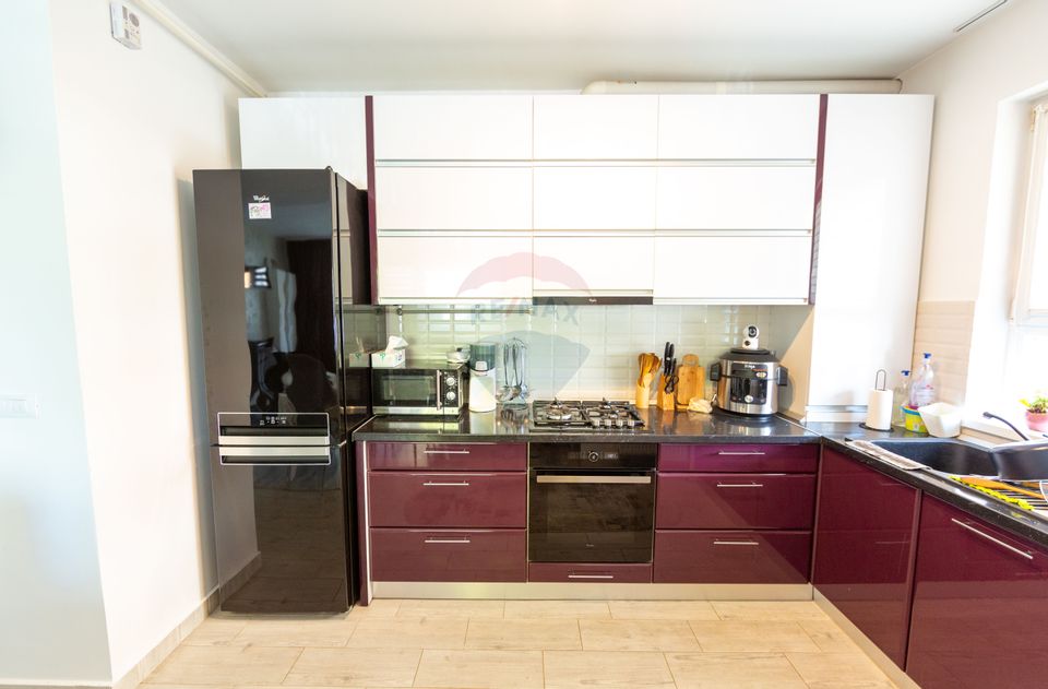 Apartament cu 3 camere, grădină proprie și parcare – Casa Nobel