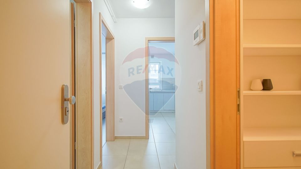 2 room Apartment for rent, Tractorul area