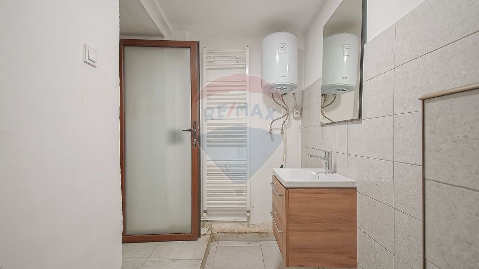 Casă cu 7 Camere + Spațiu Comercial, Oportunitate Rară, Comision 0%