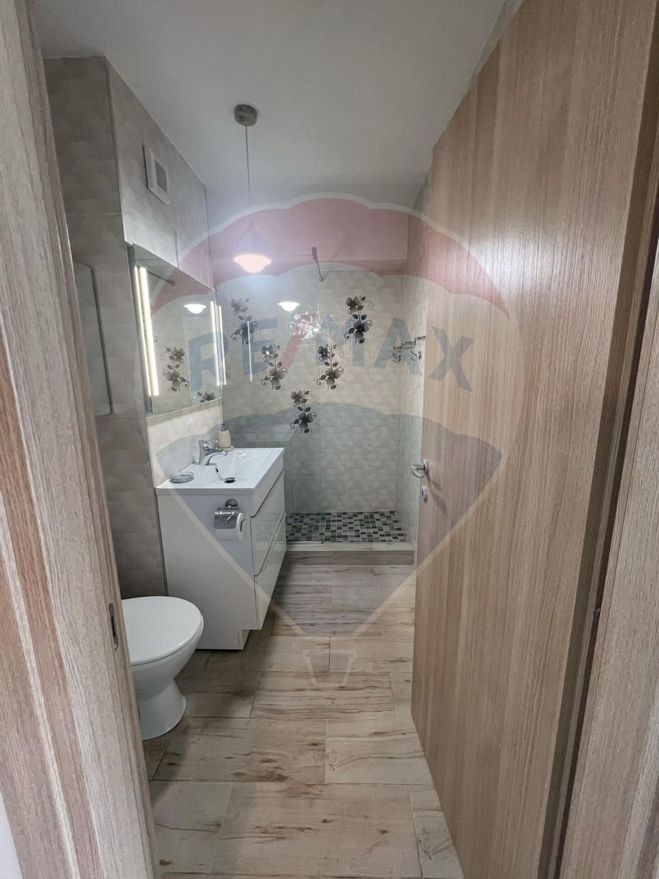 Apartament 2 camere in West Side Park, de inchiriat