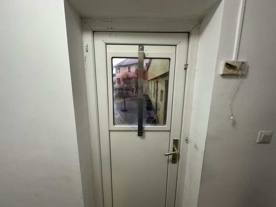 42sq.m Commercial Space for rent, Aradul Nou area