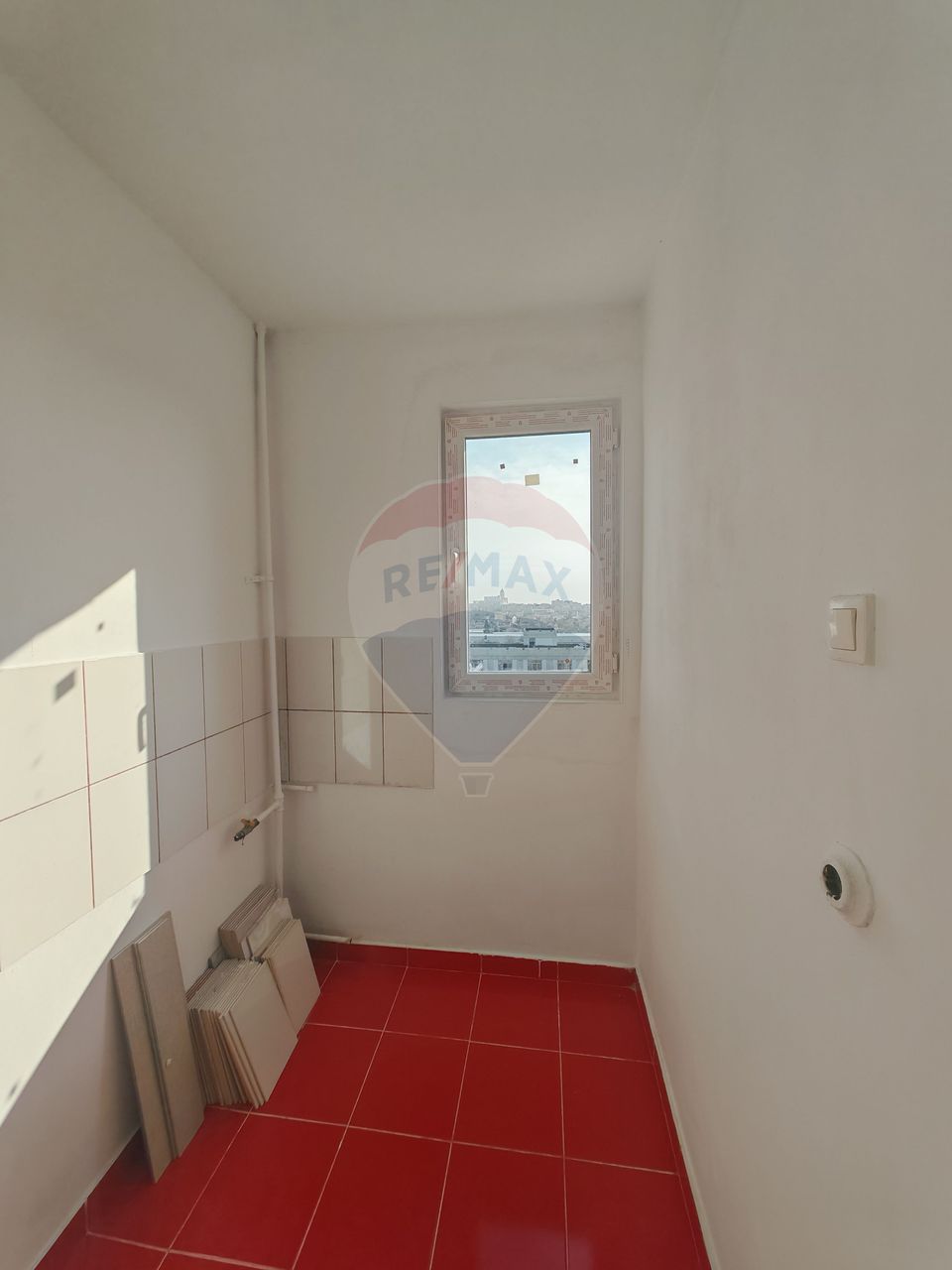 Garsoniera de vanzare metrou Favorit