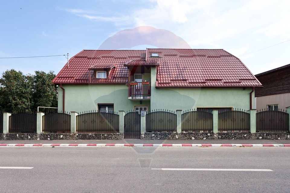 8 room House / Villa for sale, Central area