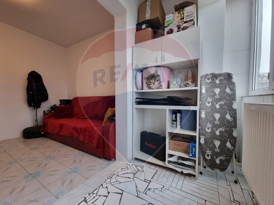 Apartament cu 4 camere de vânzare în zona Casa de Cultura Constanta