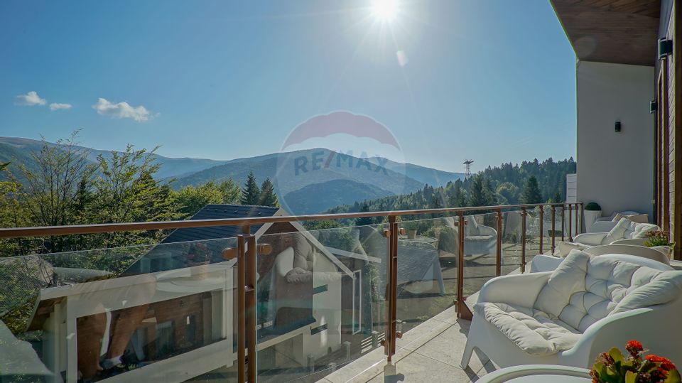 THE ROCK PENTHOUSE | DOUA NIVELURI | PANORAMA | LANGA PARTIE SINAIA