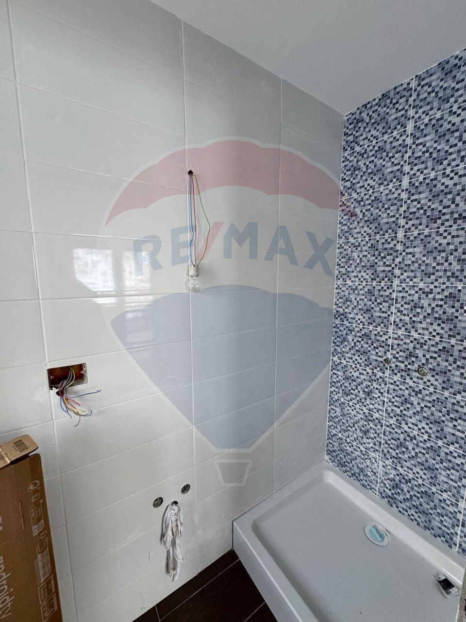 8 room House / Villa for sale, Darmanesti area