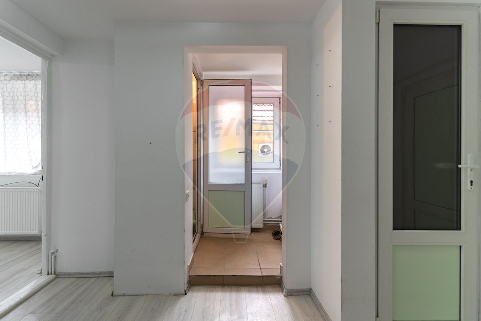 Garsonieră de închiriat– Strada Republicii 31/ Comision 0%