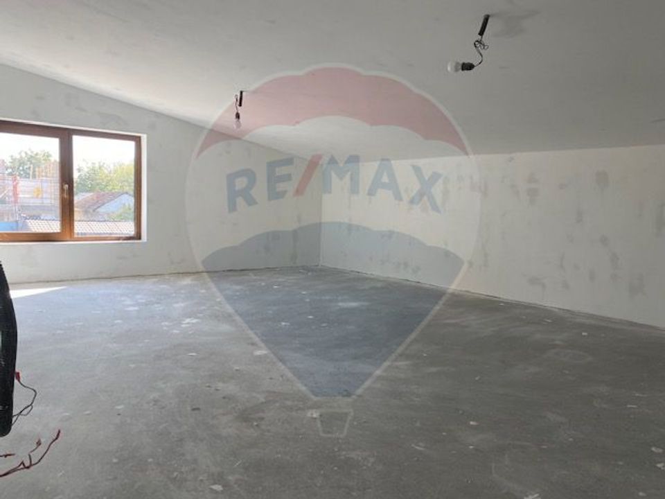 Casă / Vilă cu 5 camere de vânzare