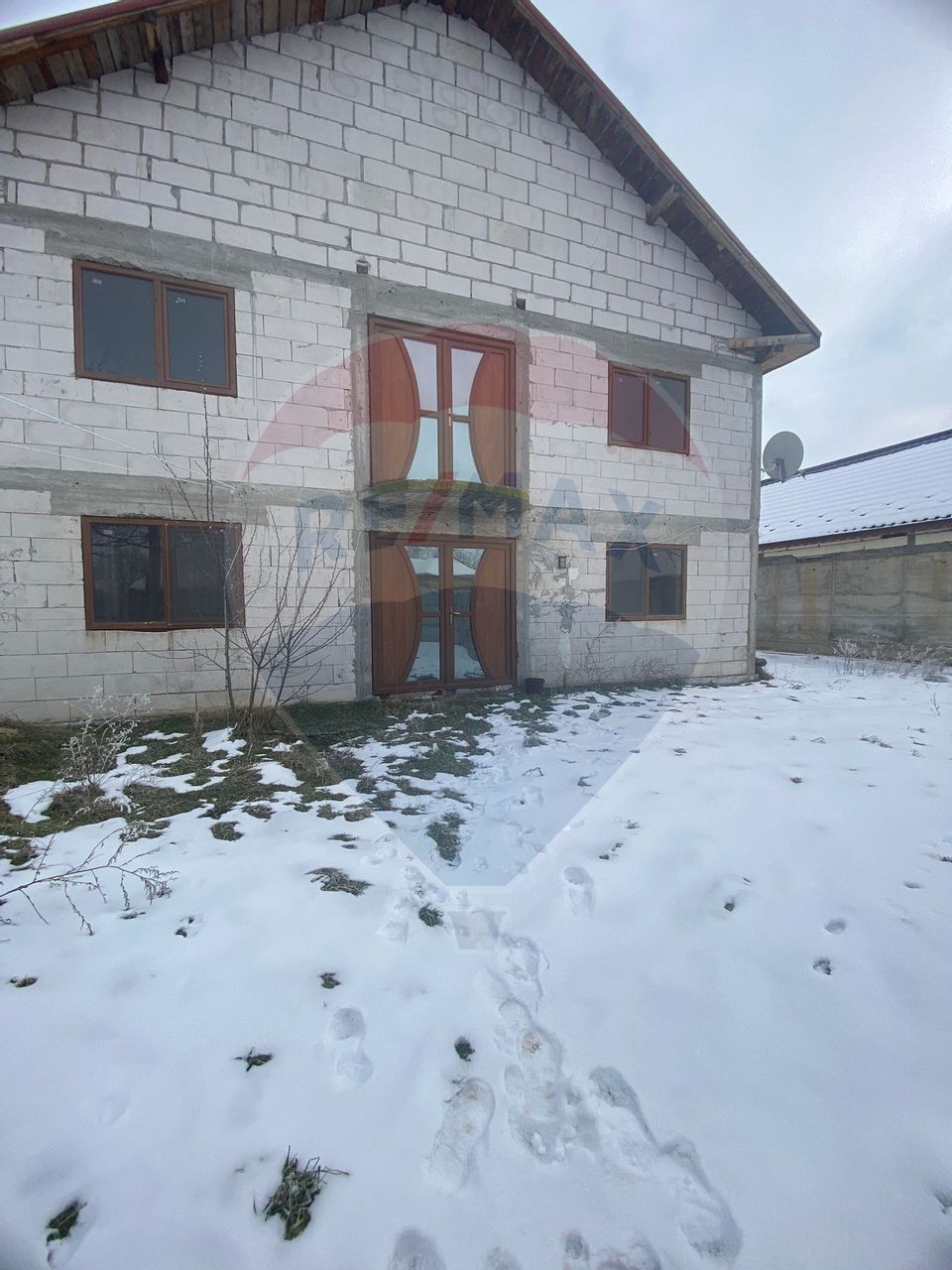 4 room House / Villa for sale