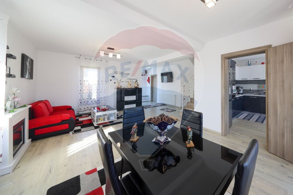 Vila mobilata modern, piscina, zona de interes Ghimbav!