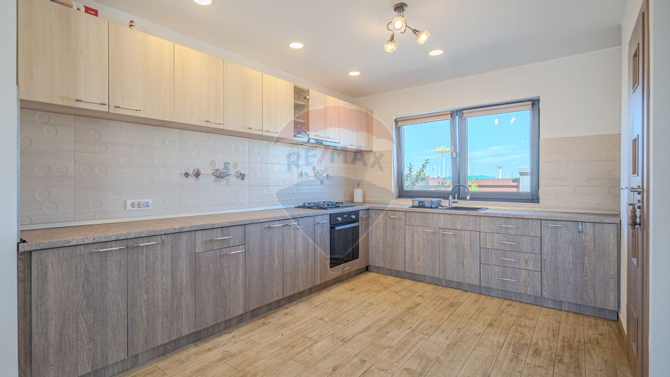 Comision 0 | Casă de închiriat Pet friendly 120 mp utili, teren 350 mp