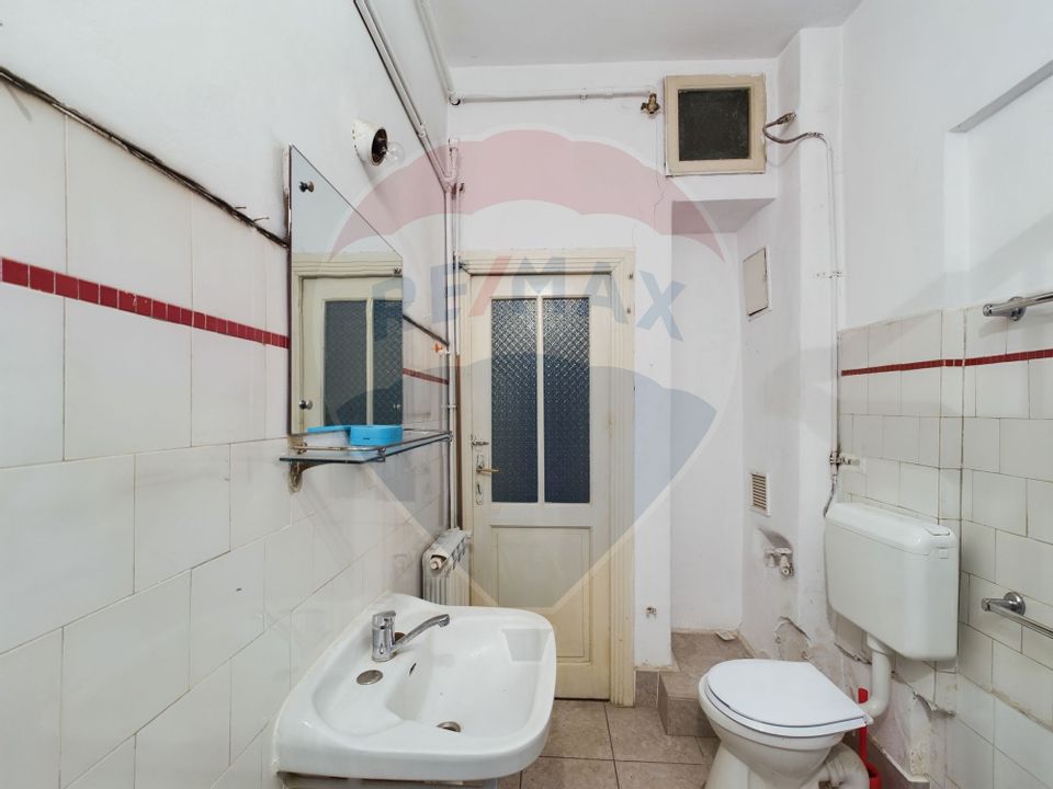 Apartament cu 3 camere și garsonieră în vilă  în zona P-ta Dorobanti