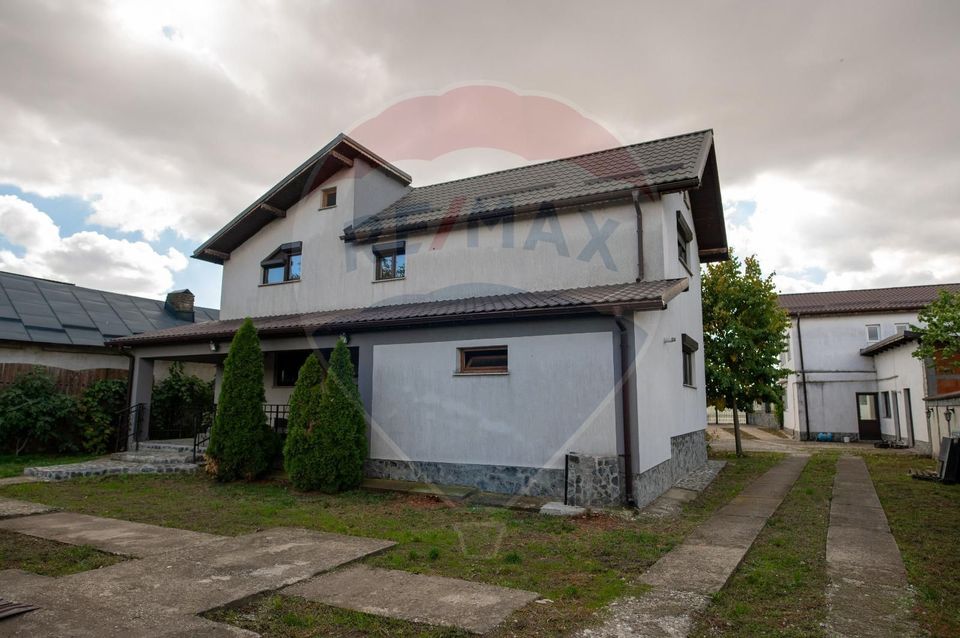 5 room House / Villa for sale