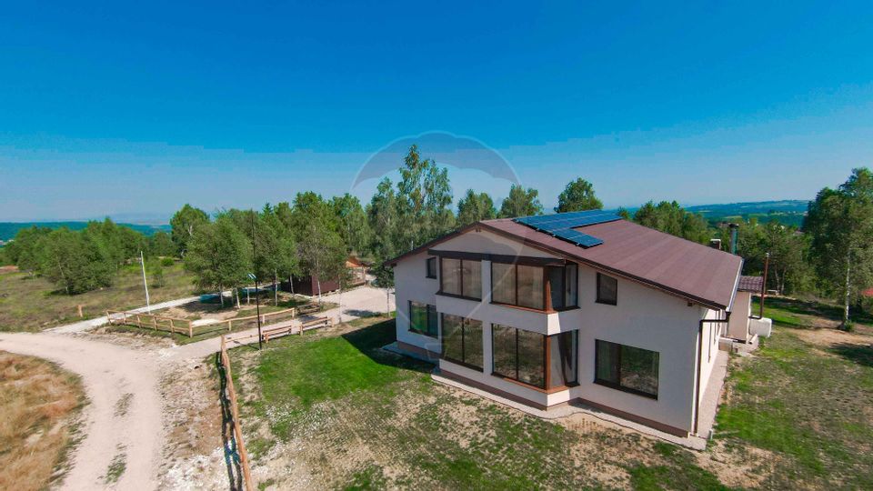 Pensiune de Vânzare cu 8 dormitoare, Rișca, Jud. Cluj