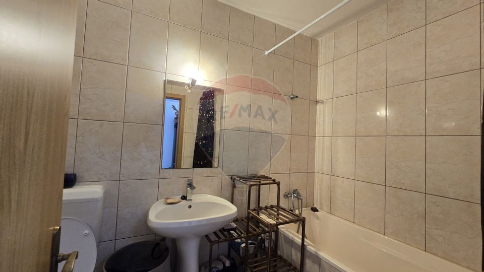 Apartament cu 2 camere et. 3 cu parcare în zona Andrei Muresanu