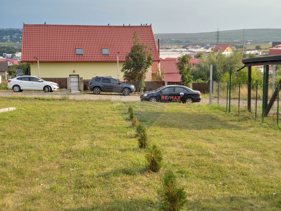 Casă / Vilă individuală cu 560 mp teren, de vânzare în Scheia, Suceava