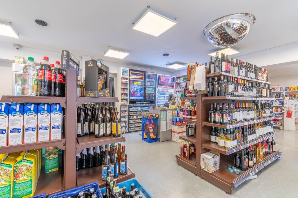 Spatiu comercial de vanzare, zona Buna Ziua