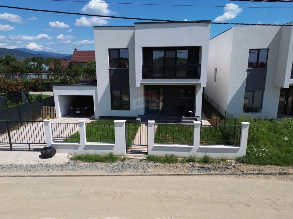 Casă moderne cu 4 camere de vânzare in SASAR / 5 ari teren / utilitati