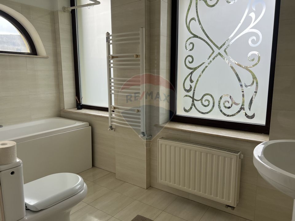 Casă / Vilă cu 5 camere de închiriat în zona Pipera