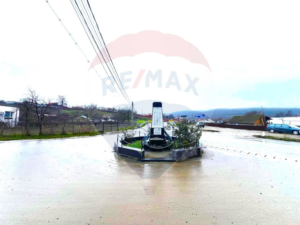 Spațiu comercial de vânzare în comuna RĂCHITOASA, jud Bacău