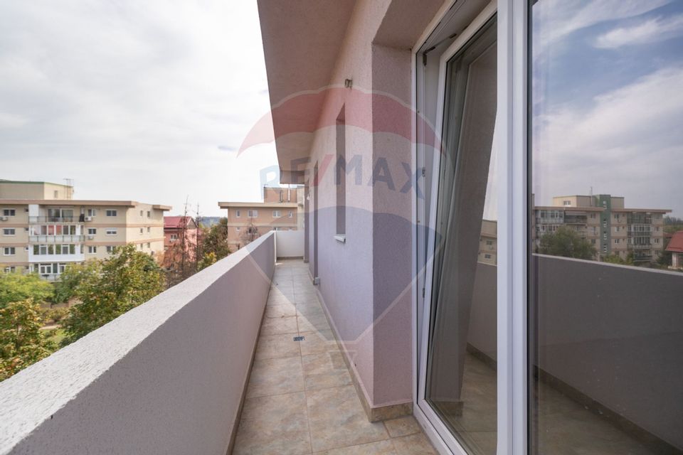 Unique 3 room oversized apartment, Damaroaia - Petrom City