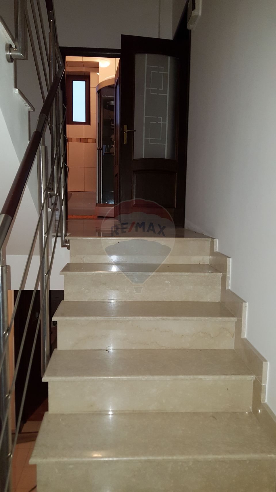 6 room House / Villa for sale