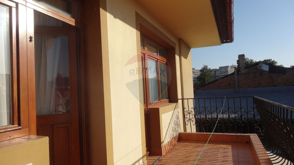 De VANZARE Casa spațioasă S+P+1E+M | Zona STIREX in Galati