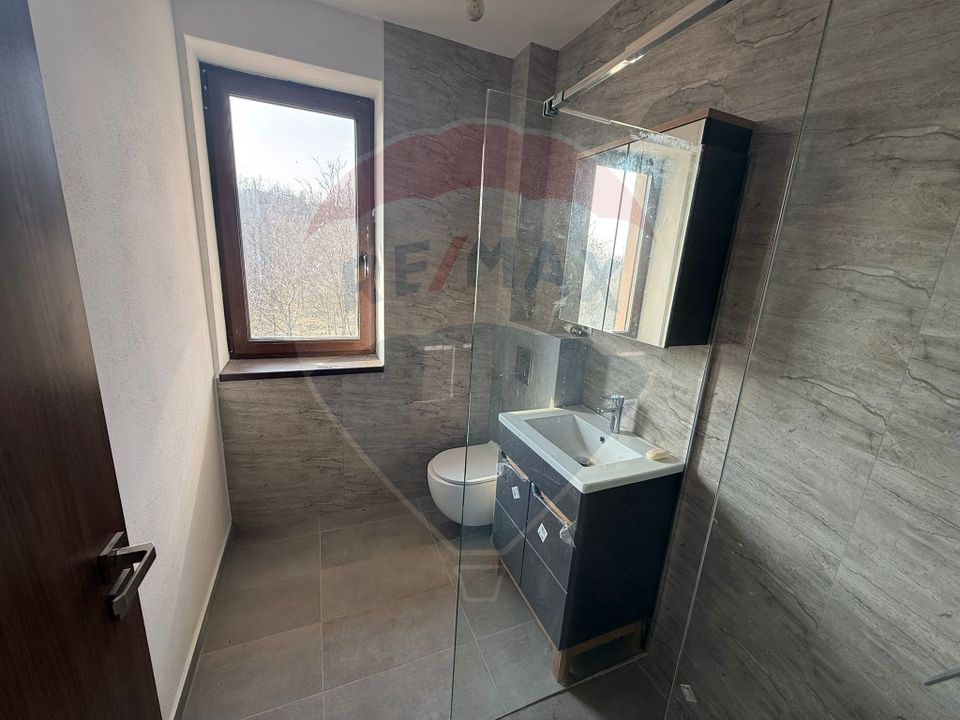 4 room House / Villa for sale, Podgoria area