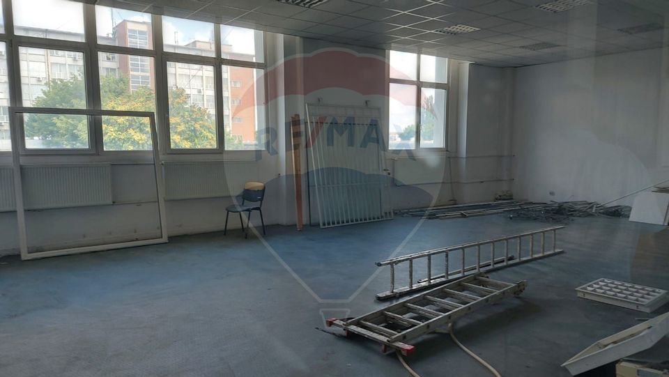 90sq.m Industrial Space for rent, Baicului area