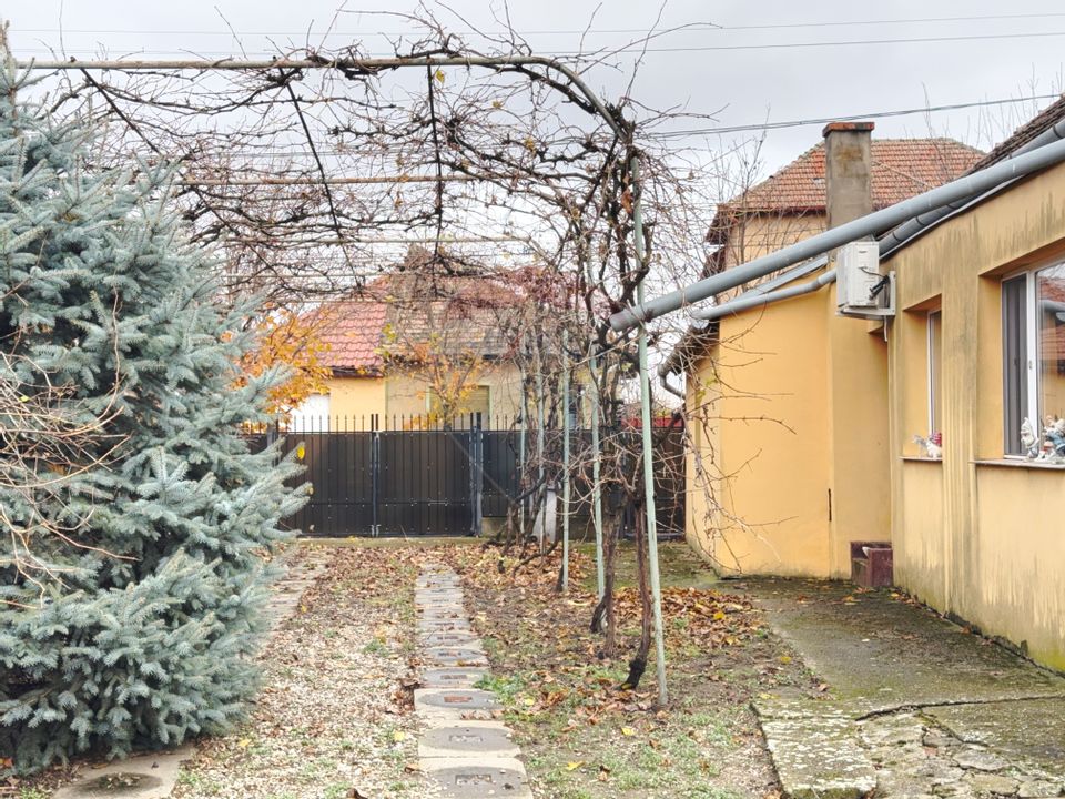 Teren generos cu o casă locuibilă în Timișoara, cartier Freidorf, pe s