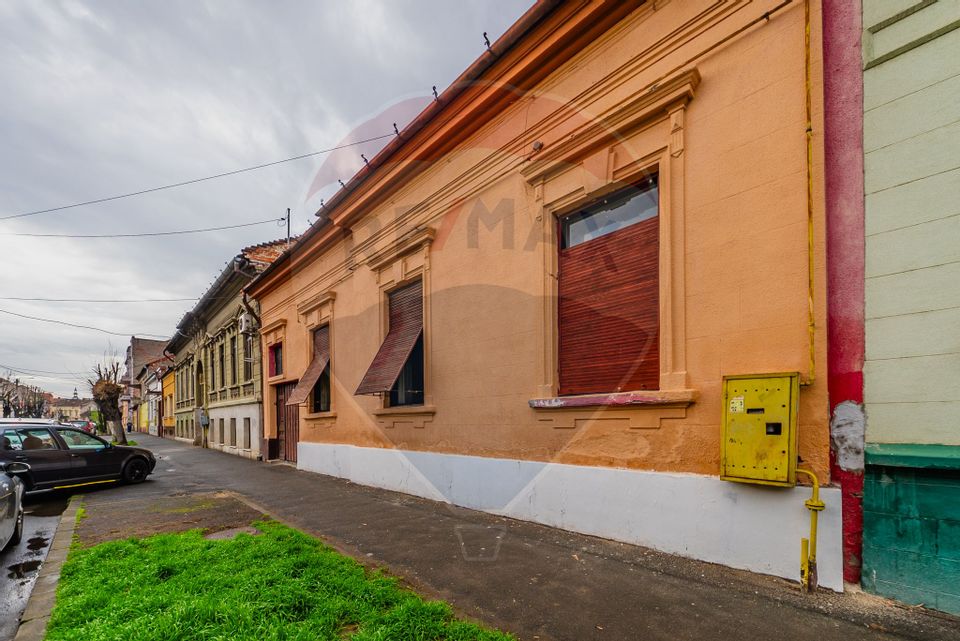 Casă spațioasă în centrul orașului – Oportunitate unică de investiție