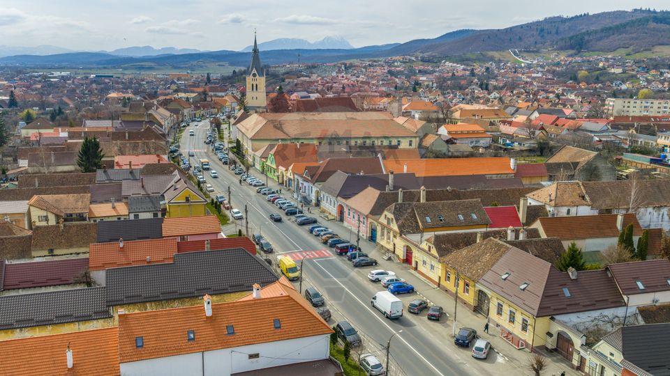 Apartament 7 camere ULTRACENTRAL in casa- Codlea!