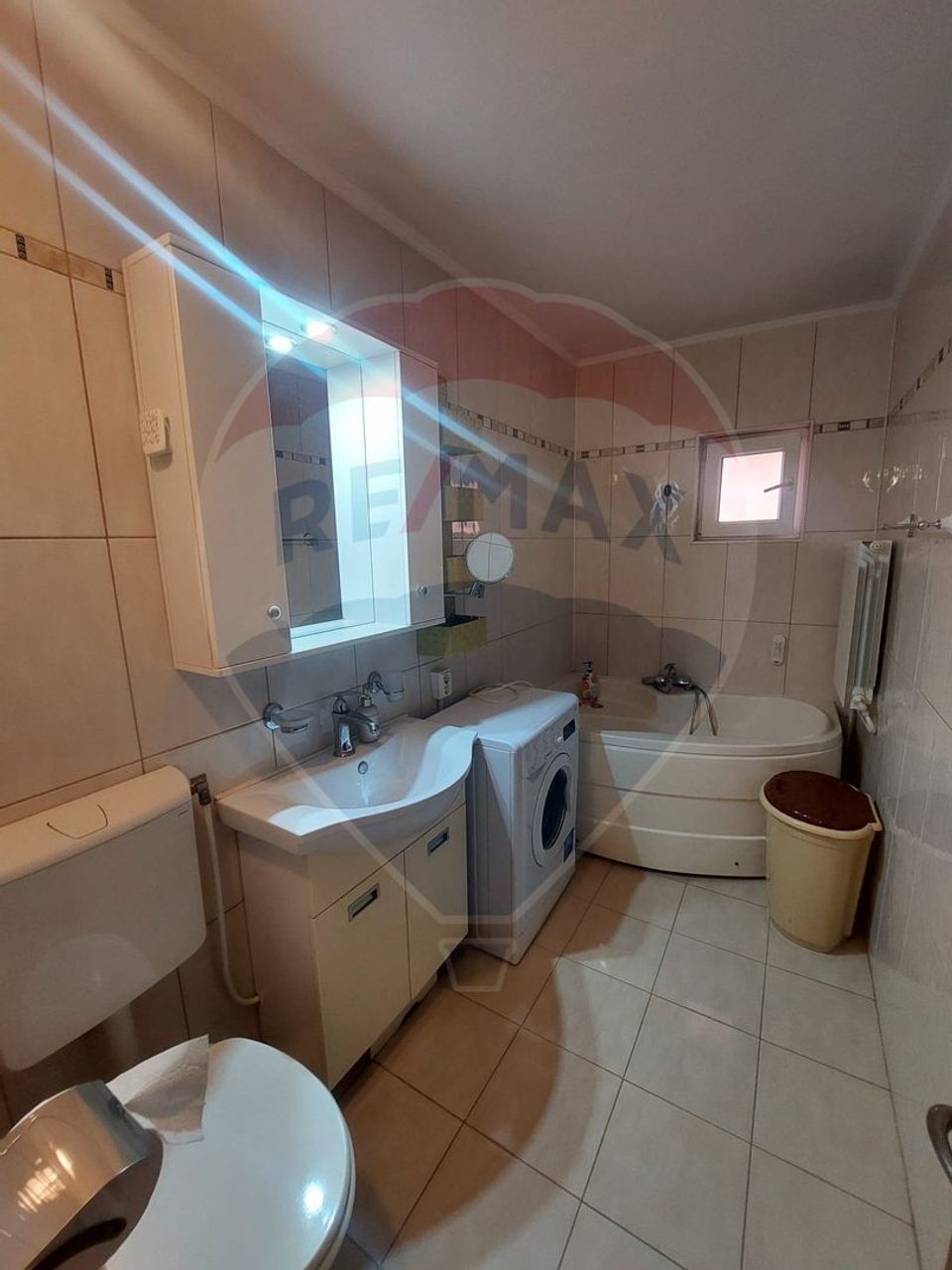 Apartament cu 2 camere de închiriat